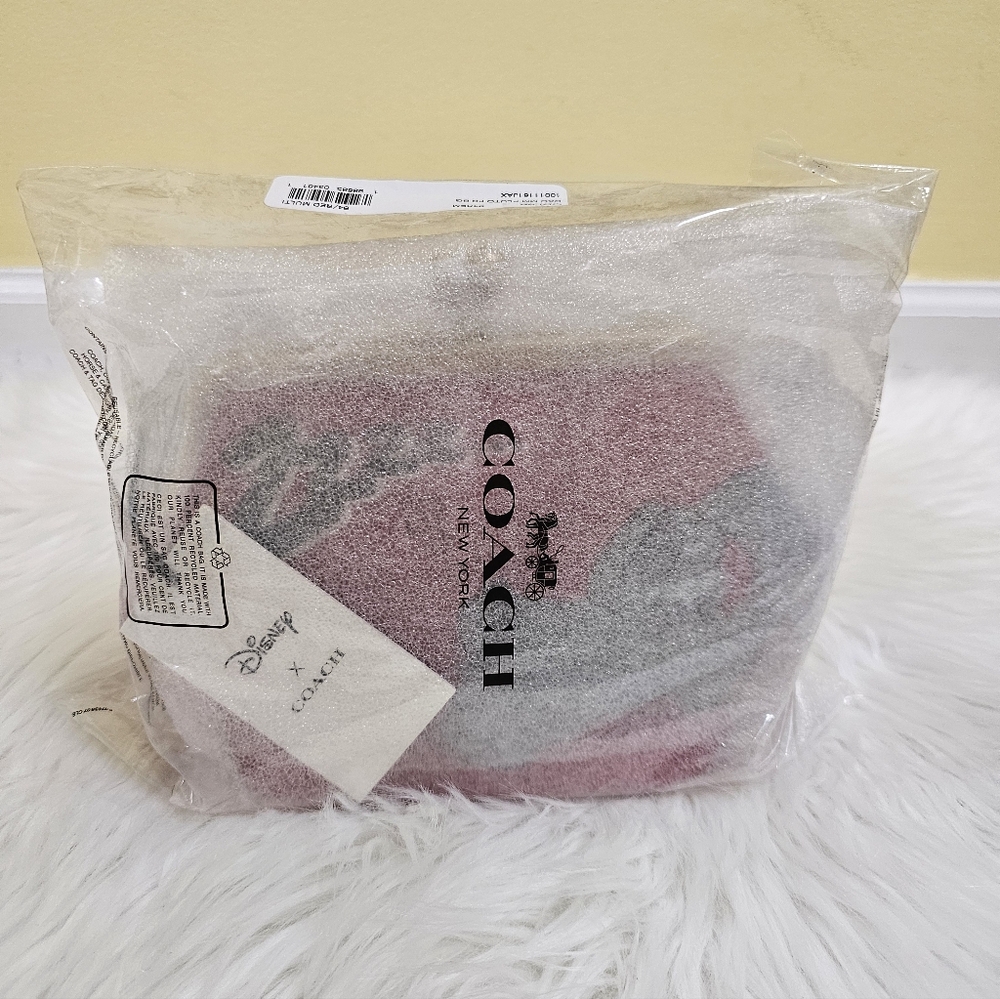 Disney X Coach Kisslock Frame Bag With Pluto - Picture 11 of 13